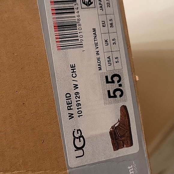 Ugg boots - Picture 2 of 6